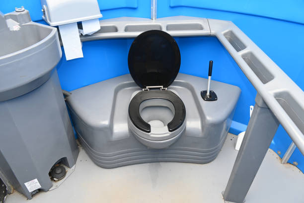 Best Porta potty rental near me  in Beavercreek, OH